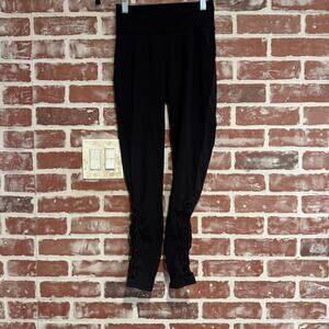 Lululemon Tied To It Tight 25” Black Leggings Size 4 EUC